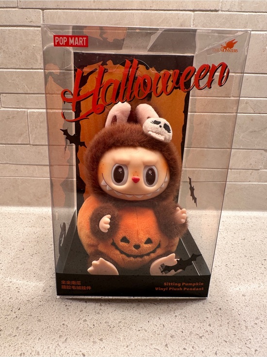 POP MART Other - Halloween Labubu. New!